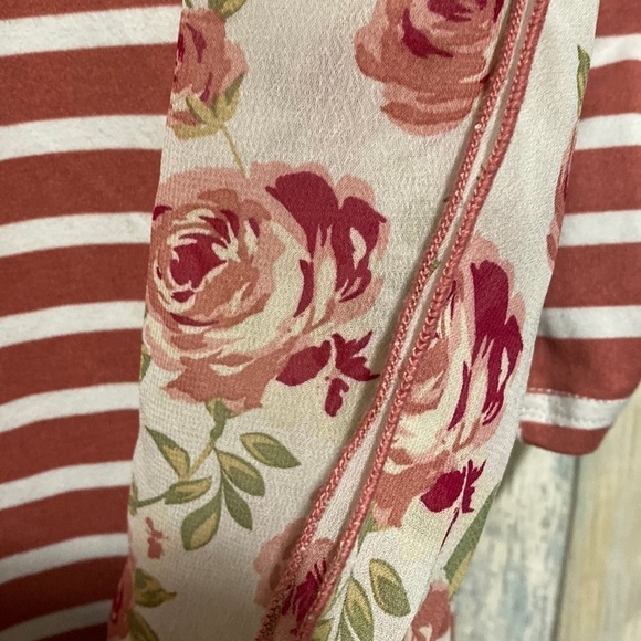 Jenna & Jessie | Girls Off the shoulder scarf attached floral striped dress - Picture 3 of 9